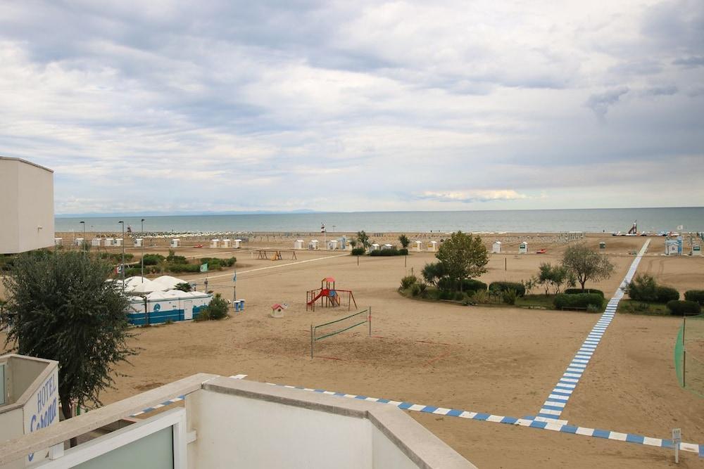 Hotel Garni' Serena Caorle Kültér fotó