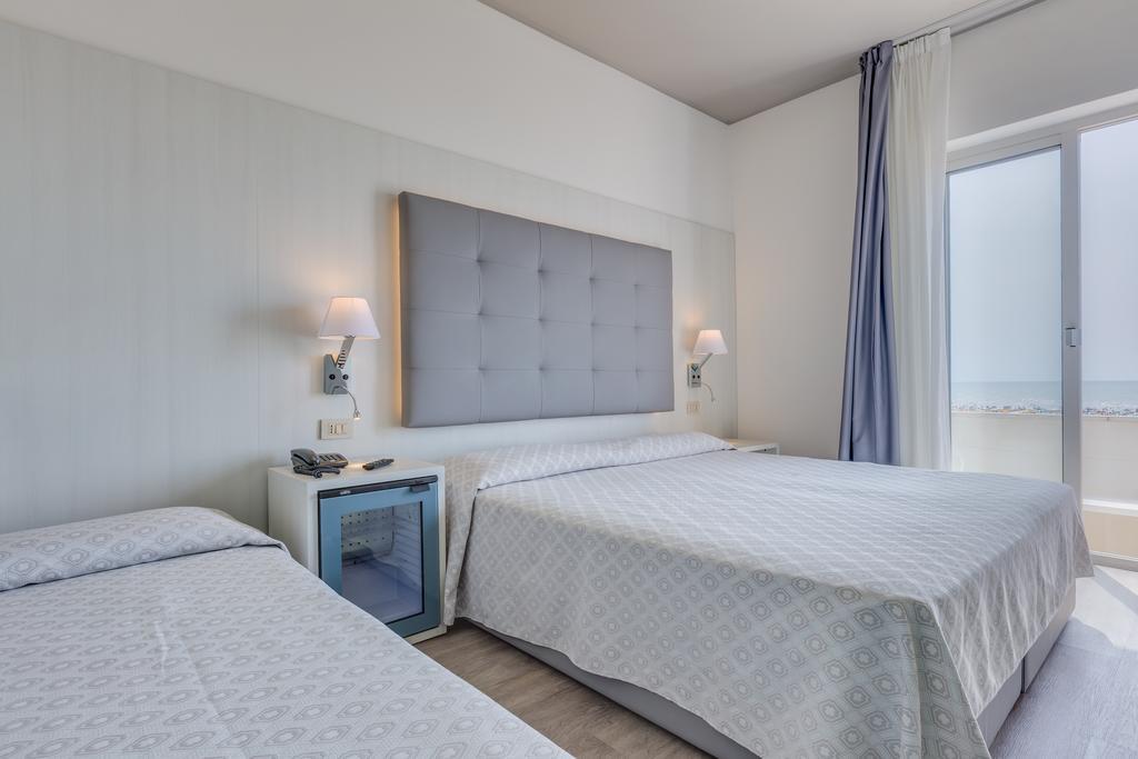 Hotel Garni' Serena Caorle Kültér fotó