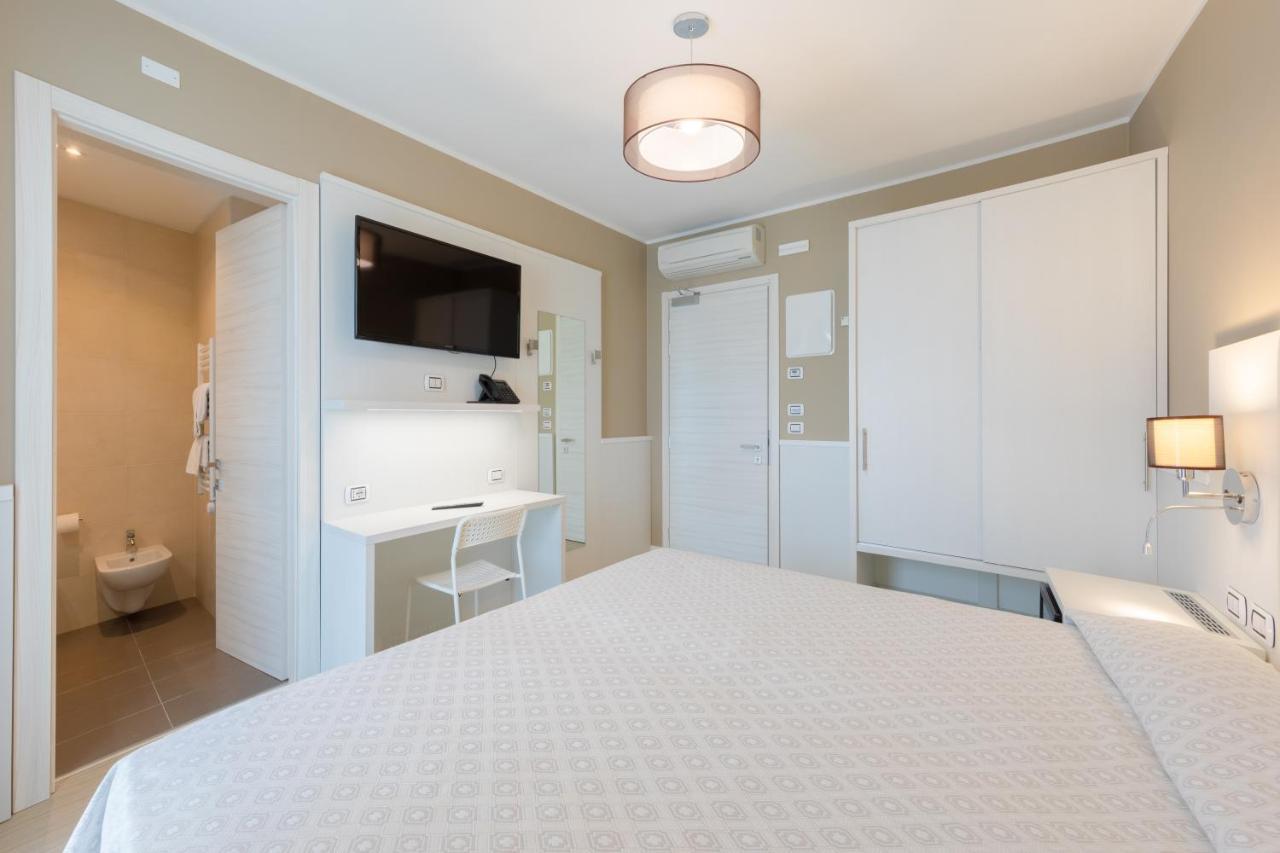 Hotel Garni' Serena Caorle Kültér fotó
