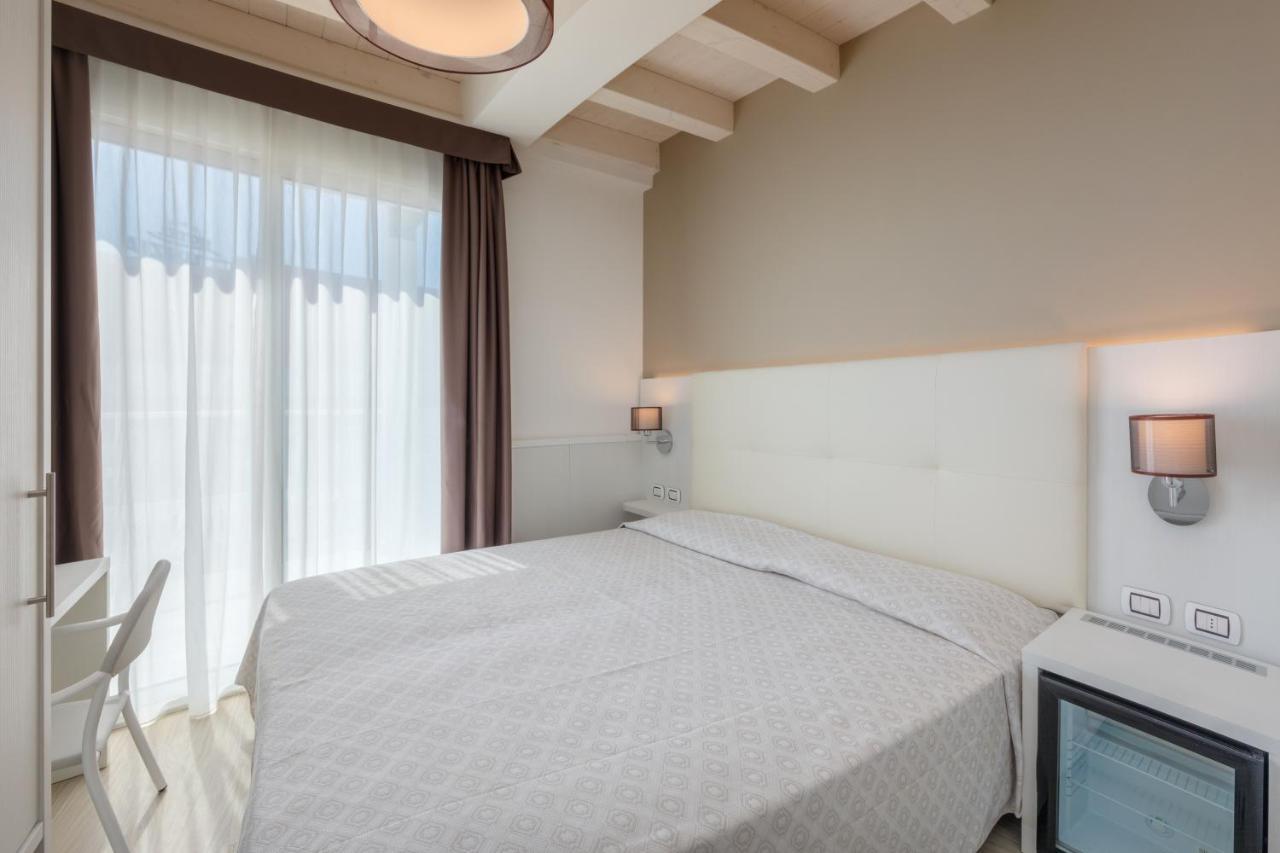 Hotel Garni' Serena Caorle Kültér fotó